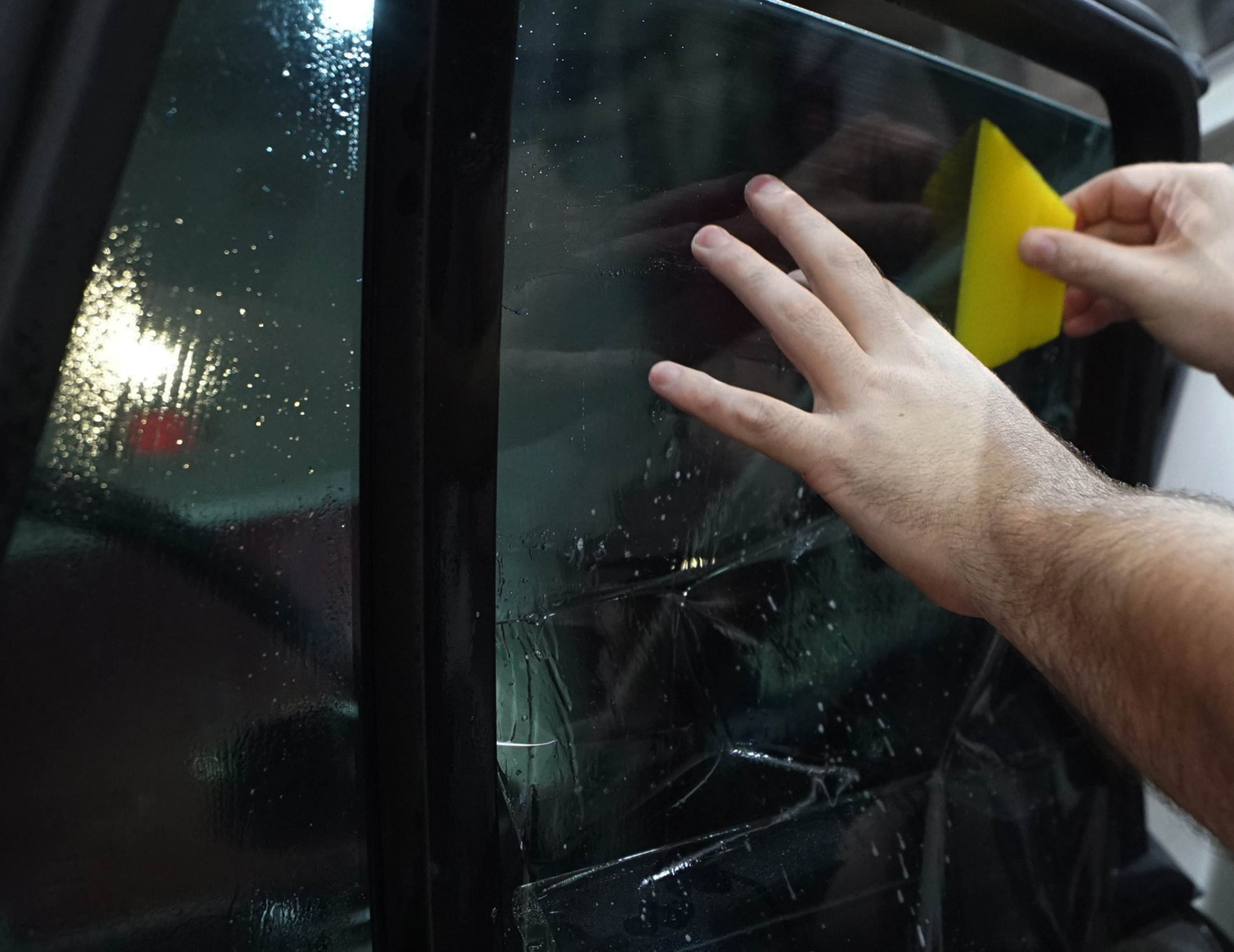 Aanbrengen van raamfolie